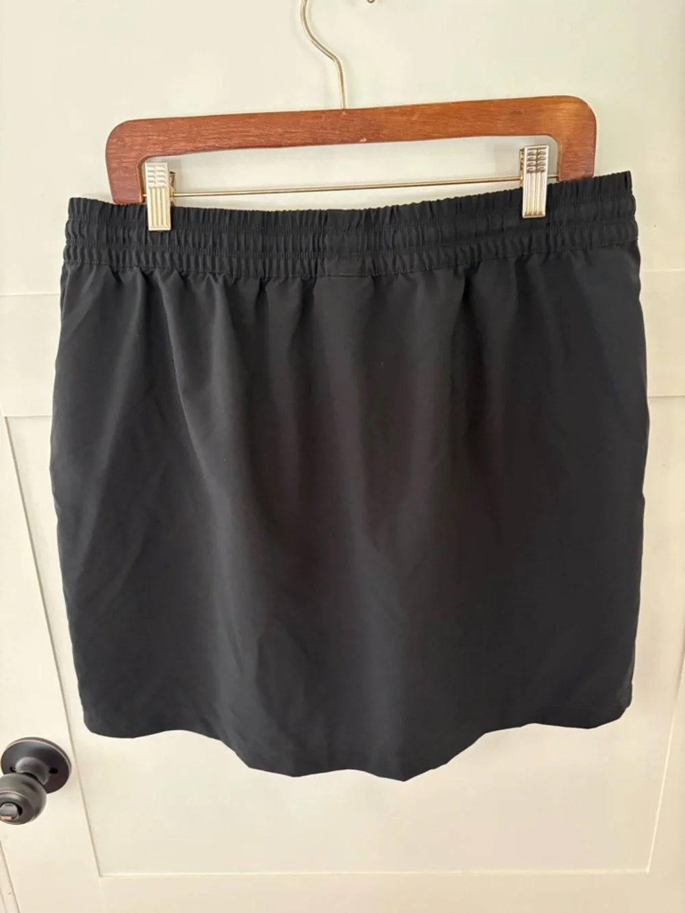 The North Face Drawstring Elastic Waist Performance Skirt. Size Large. - Picture 7 of 9